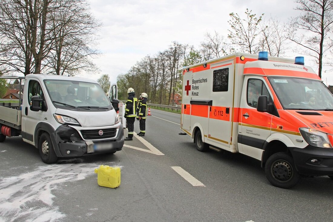 Eschenbach. Mit Ausnahme eines gehörigen Schocks kam eine schwangere Frau bei einem Unfall in Eschenbach ohne Verletzungen davon. Sie wollte gerade auf die B470 einbiegen, als ein Kleinlastwagen beladen mit [&hellip;]