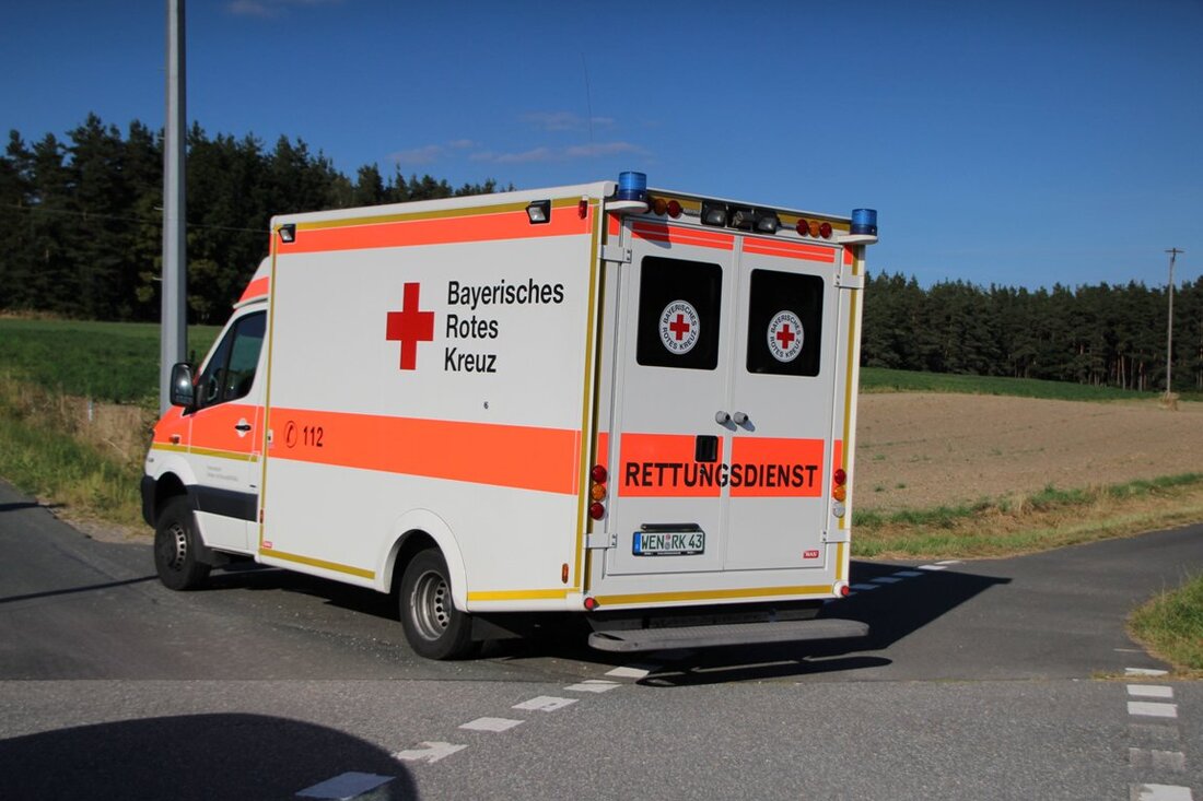 Krummennaab. 30.000 Euro Sachschaden und eine leicht verletzte Frau sind die Bilanz eines Unfalls, der sich am Mittwochnachmittag auf der B299 in Höhe Krummennab ereignet hat. Wie die Polizeiinspektion Kemnath [&hellip;]