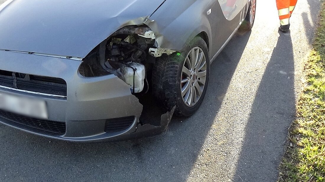 Bärnau. Der Freibadbesuch einer Frau endete mit einem Schaden an zwei Pkw. Nach dem Freibadbesuch stieß eine Frau (38) aus dem Nachbarland Tschechien mit ihrem Pkw beim Rückwärtsausparken gegen einen [&hellip;]