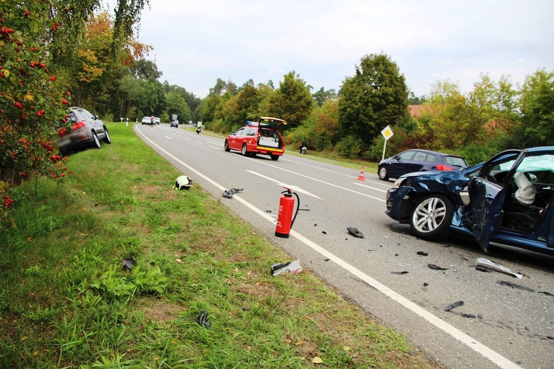 Grafenwöhr. Am Donnerstagnachmittag gegen 15:45 Uhr ereignete sich auf der B299 an der Ausfahrt zum Ochsenhut in Grafenwöhr ein Unfall beim Abbiegen. Von Jürgen Masching Eine Autofahrerin (54) wollte an [&hellip;]