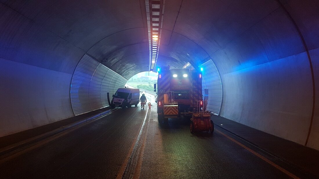 Neustadt/WN. Im Mühlbergtunnel hat es gekracht. 