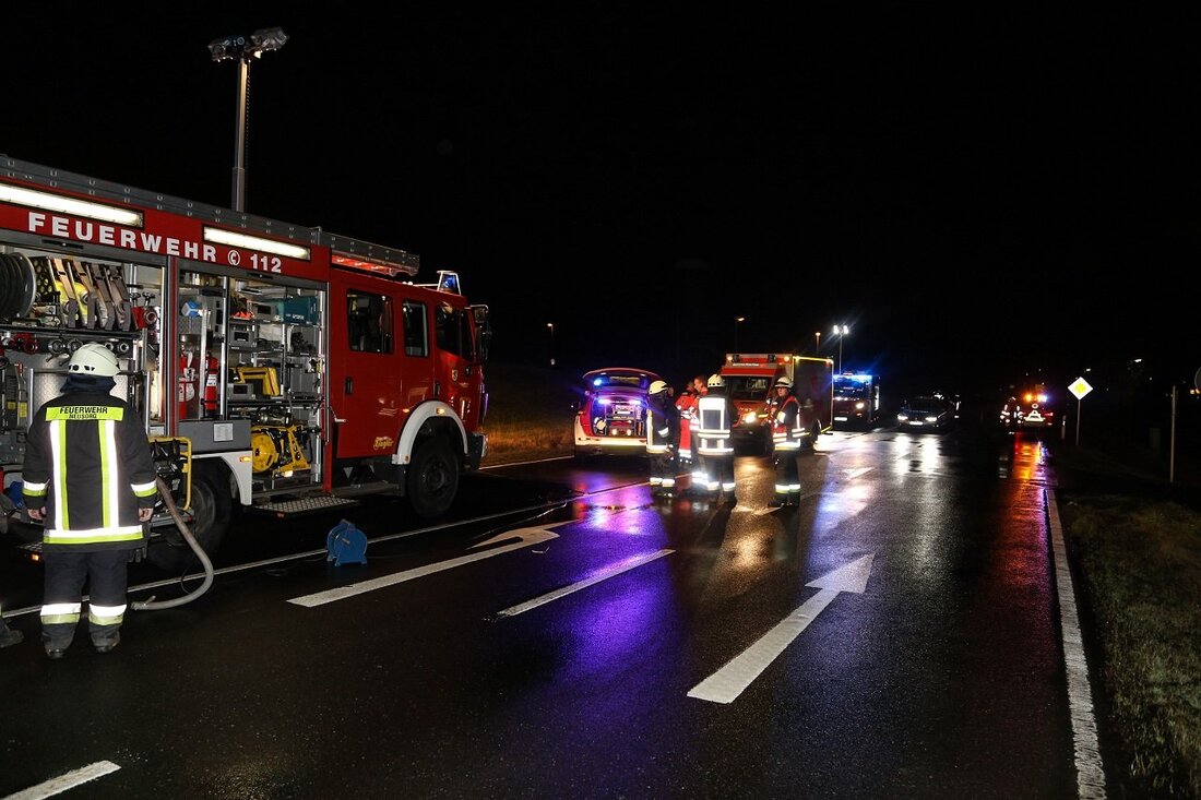Neusorg. Ein Fußgänger (69) stirbt nach einem Unfall auf der Staatsstraße bei Neusorg. Er erliegt seinen Verletzungen, nachdem ein Auto ihn erfasst hat. [Update] Die Polizei sucht dringend Zeugen.  Wie [&hellip;]