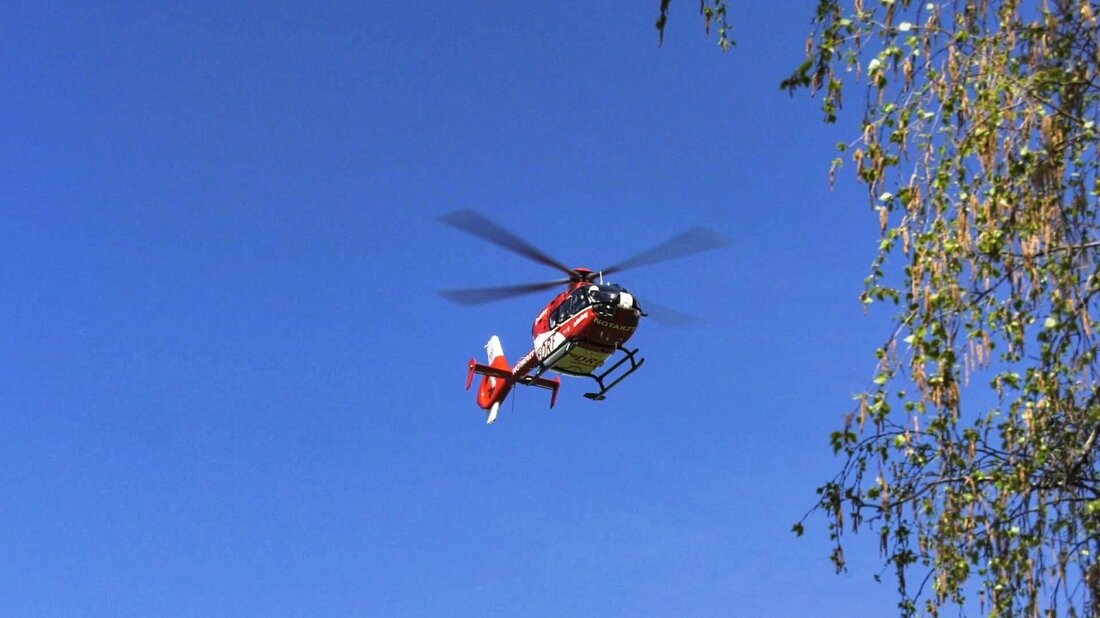 Friedenfels/Waldershof. Ein Wanderer (86) stürzt und verständigt die Polizei. Ein Rettungsteam samt Hubschrauber war rund um die Burgruine Weißenstein im Einsatz, um den Mann zu finden.  Mit dem Handy hatte [&hellip;]