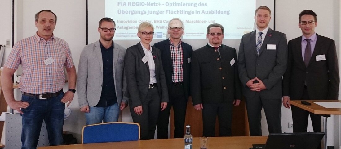 Weiden/Weiherhammer. Im Innovision Center auf dem Gelände der BHS Corrugated Maschinen- und Anlagenbau GmbH fand kürzlich ein Workshop zum Thema „Optimierung des Übergangs junger Flüchtlinge in Ausbildung“ statt. Dieser richtete [&hellip;]