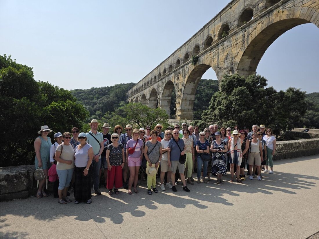 Tirschenreuth. Zum wiederholten Mal führte eine Studienreise der Volkshochschule in die Provence, die Camargue und an die Côte d’Azur. Fast 45 Teilnehmer lernten unter der bewährten Leitung von Frankreich-Kenner Peter Gold zahlreiche historische Denkmäler kennen.