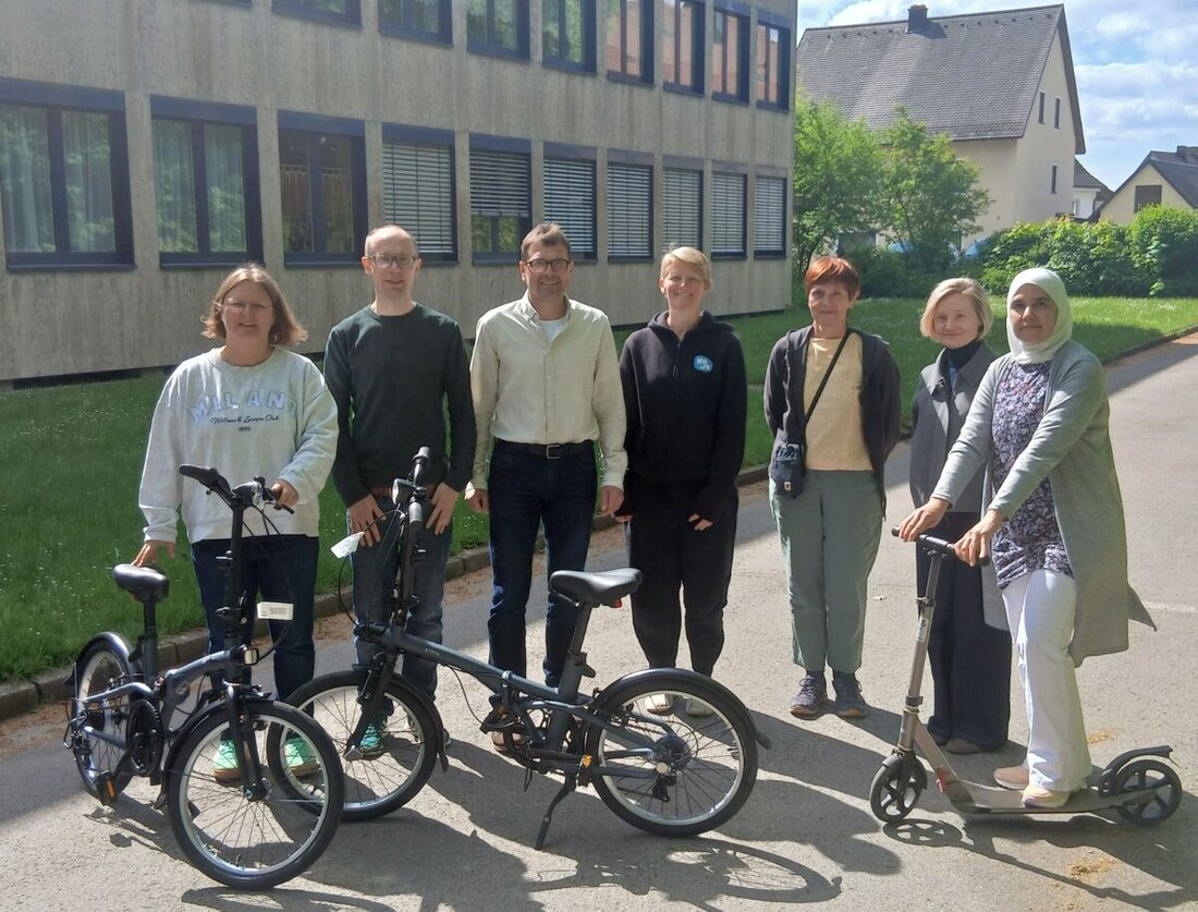 Amberg-Sulzbach. Die VHS startet einen neuen Radfahrkurs für Erwachsene mit und ohne Migrationshintergrund ab 24. Mai, unterstützt durch das Programm "Integration durch Sport". Der Kurs soll Mobilität fördern und findet in Kooperation mit dem BLSV statt.