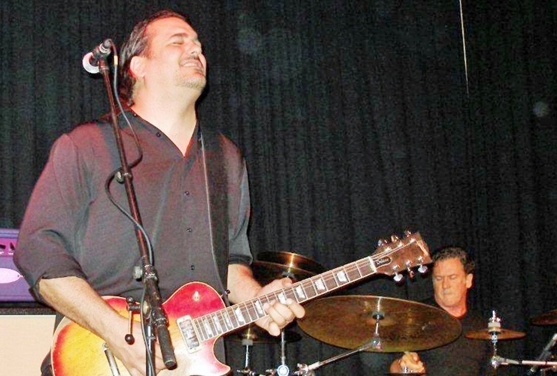 Rothenstadt. Vatertag, Feiern und „Vdelli“ – im Rothenstädter Rockmusikclub „Salute“ sind am Donnerstag die Väter der nördlichen Oberpfalz – aber natürlich nicht nur die – perfekt aufgehoben. Von Stephan Landgraf [&hellip;]