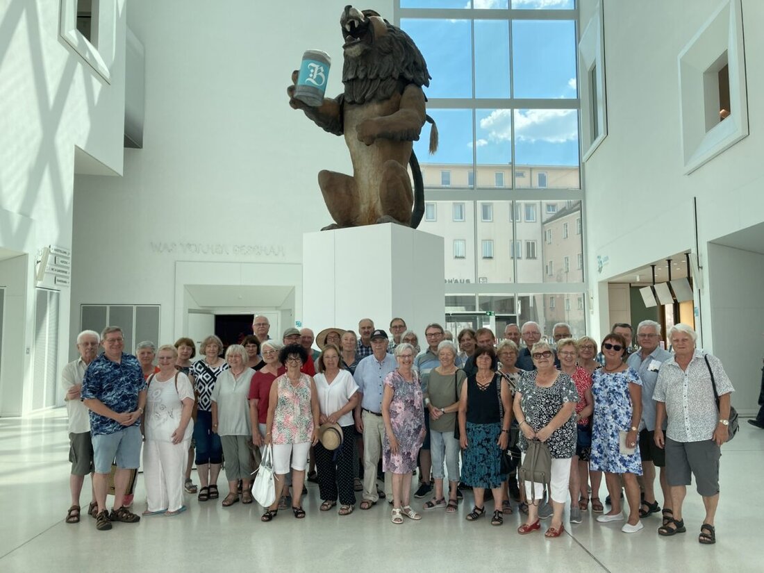 Regensburg. Die Ver.di Senioren Nordoberpfalz unternahmen ihren Jahresausflug ins Museum der Bayerischen Geschichte. Trotz fast 40 Grad blieb der Tag dank kühlem Museum und Schatten auf dem Adlersberg angenehm.