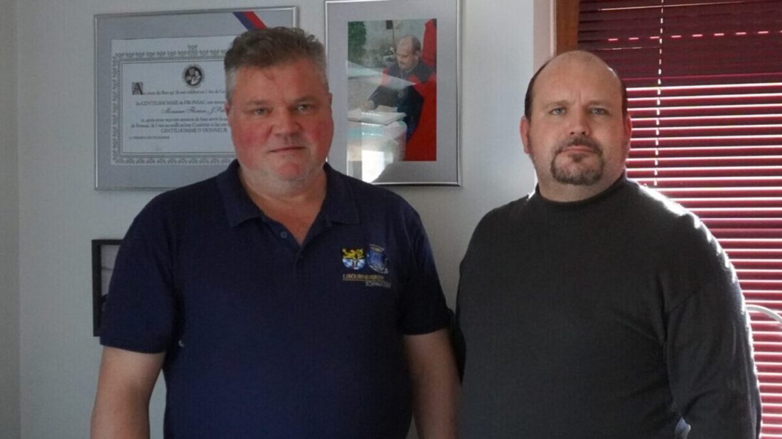 Schwandorf. Angesichts der gewaltsamen Unruhen in Frankreich zeigt der Partnerschaftsverein Libourne–Schwandorf tiefe Anteilnahme und ruft zu Demokratie und Zusammenhalt auf, unterstützt von Stadt, Landkreis und Schulen.