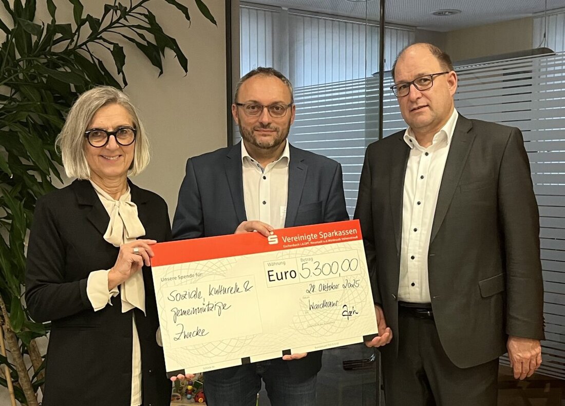Waidhaus. Vereinigte Sparkassen unterstützen die örtliche Gemeinschaft mit einer Spende von 5.300 €; 14 Vereine, Organisationen und kirchliche Einrichtungen profitieren. Bürgermeister Markus Bauriedl dankt den Initiatoren.