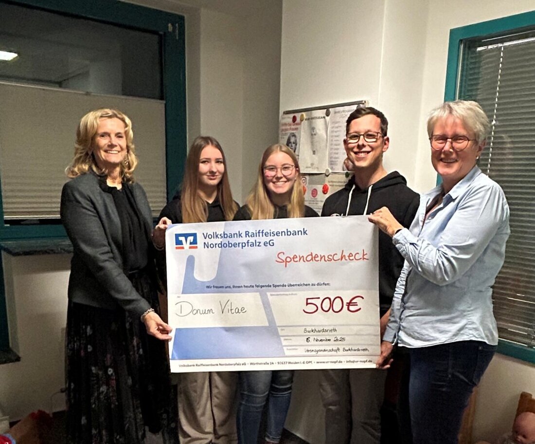 Weiden. Die Vereinsgemeinschaft Burkhardsrieth spendet 500 Euro an die staatlich anerkannte Beratungsstelle DONUM VITAE. Der Erlös des Sommernachtsfests stärkt Angebote für Schwangere und junge Familien.