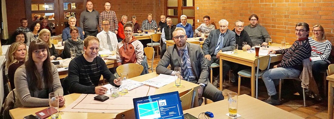 Weiden/Neunkirchen. Vor fast genau einem Jahr fiel der Startschuss für die „Initiative zur Förderung des Tennissports im Großraum Neustadt/WN-Weiden“, konkrete Maßnahmen zum verstärkten Miteinander der Vereine wurden in die Wege [&hellip;]