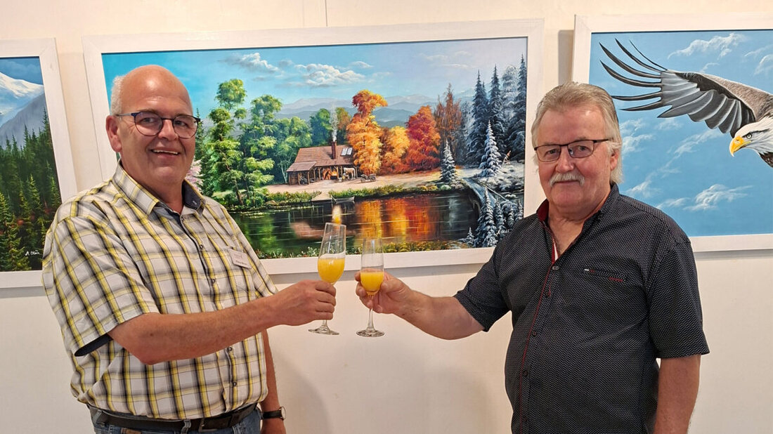 Bad Neualbenreuth. Mit einer Vernissage im Sibyllenbad eröffnete Werkleiter Klaus Meyer die Ausstellung des Malers Andras Olah und begrüßte Kunstfreunde. Die Werke sind bis 15. November täglich von 9 bis 20 Uhr frei zu sehen.