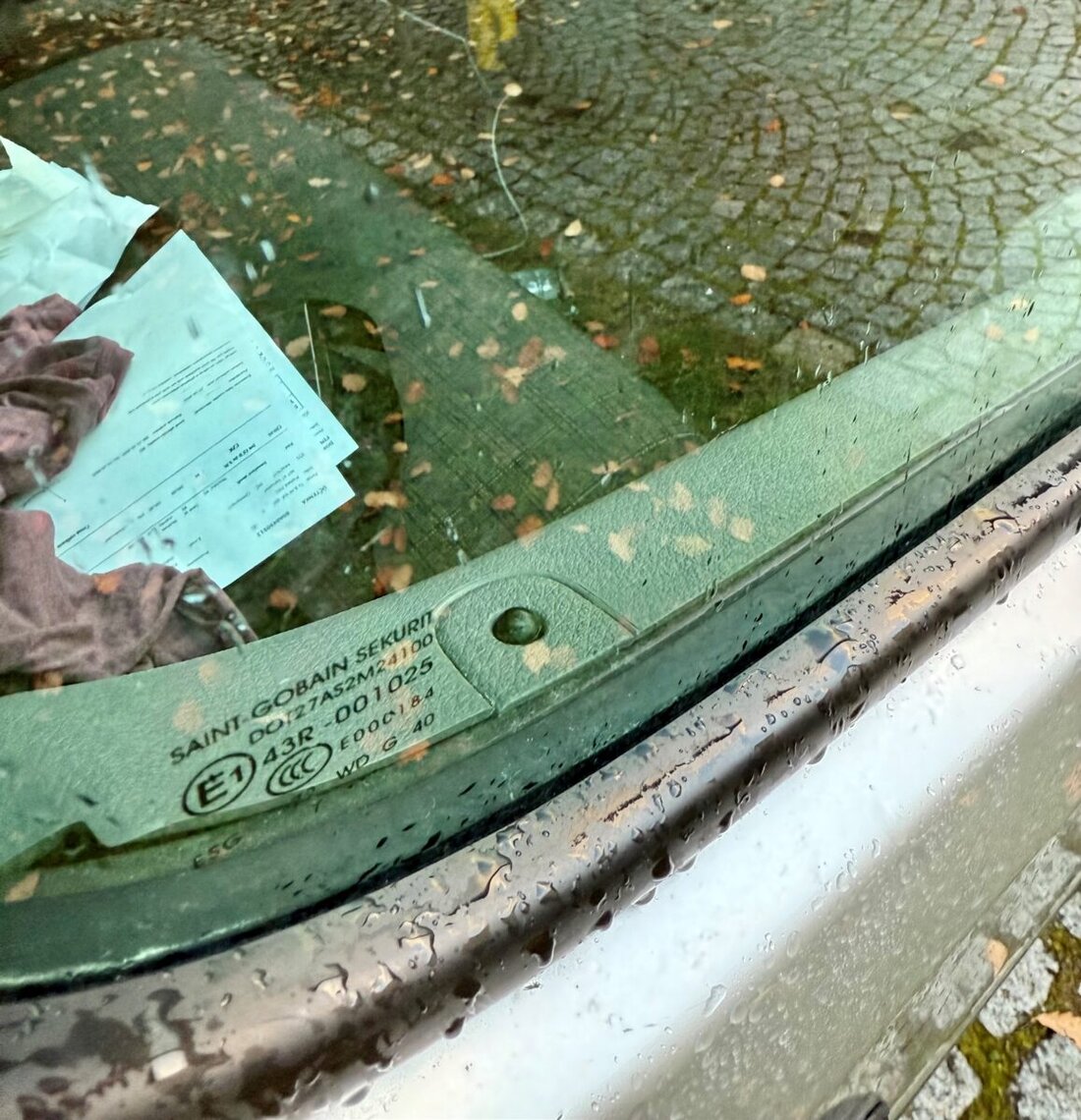 Sulzbach-Rosenberg. Die Polizei warnt vor Diebstählen aus unverschlossenen Autos. Mehrere Fälle wurden in den letzten Tagen registriert. Schließen Sie Ihr Auto ab und lassen Sie keine Wertsachen sichtbar. Hinweise nimmt jede Polizeidienststelle an.