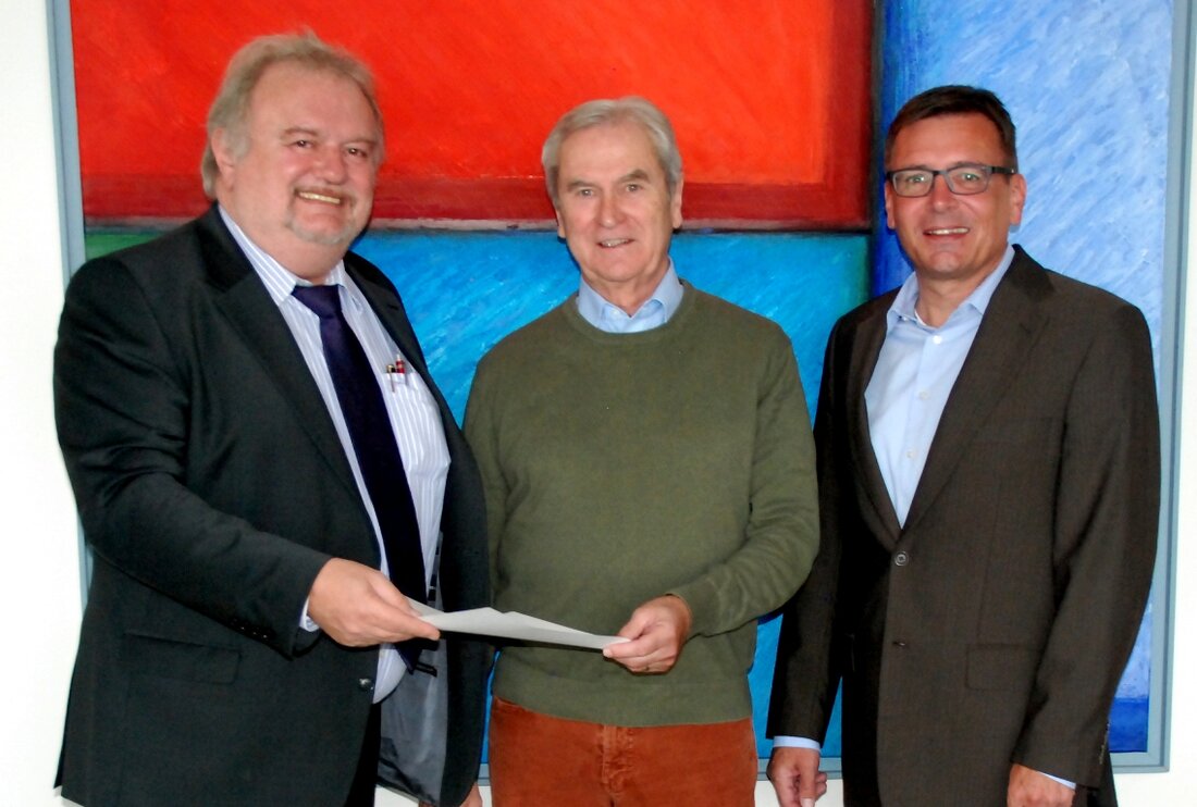 Weiden. 36 Jahre lang war Manfred Haberzeth im Verwaltungsausschuss der Agentur für Arbeit Weiden als Mitglied der Arbeitnehmerseite vertreten. Zum 30. Juni endete seine Zeit im Gremium – jetzt wurde er gebührend verabschiedet.  Mit [&hellip;]