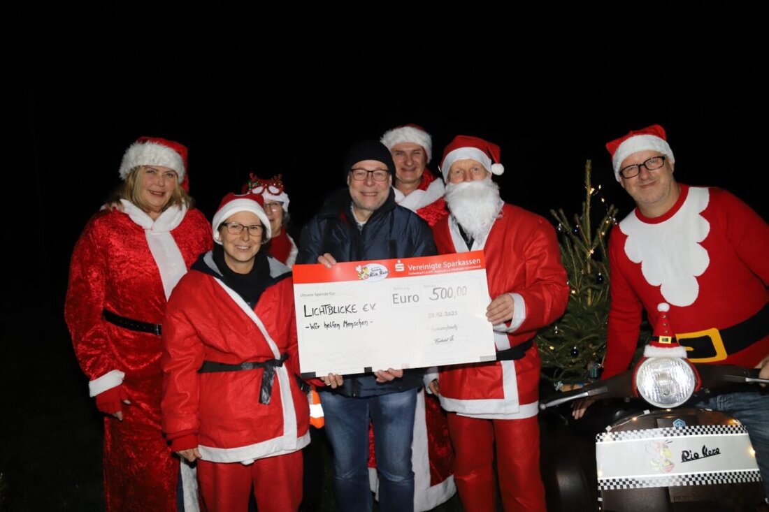 Schwarzenbach. Der Vespa-Club Rio Nero feierte Nikolaus und übergab an Lichtblicke 500 € für Bedürftige im Landkreis Neustadt/WN. Am 18. und 19. Juli folgt das zehnjährige Jubiläum mit Soulstation no.10 und Vespa-Treffen.