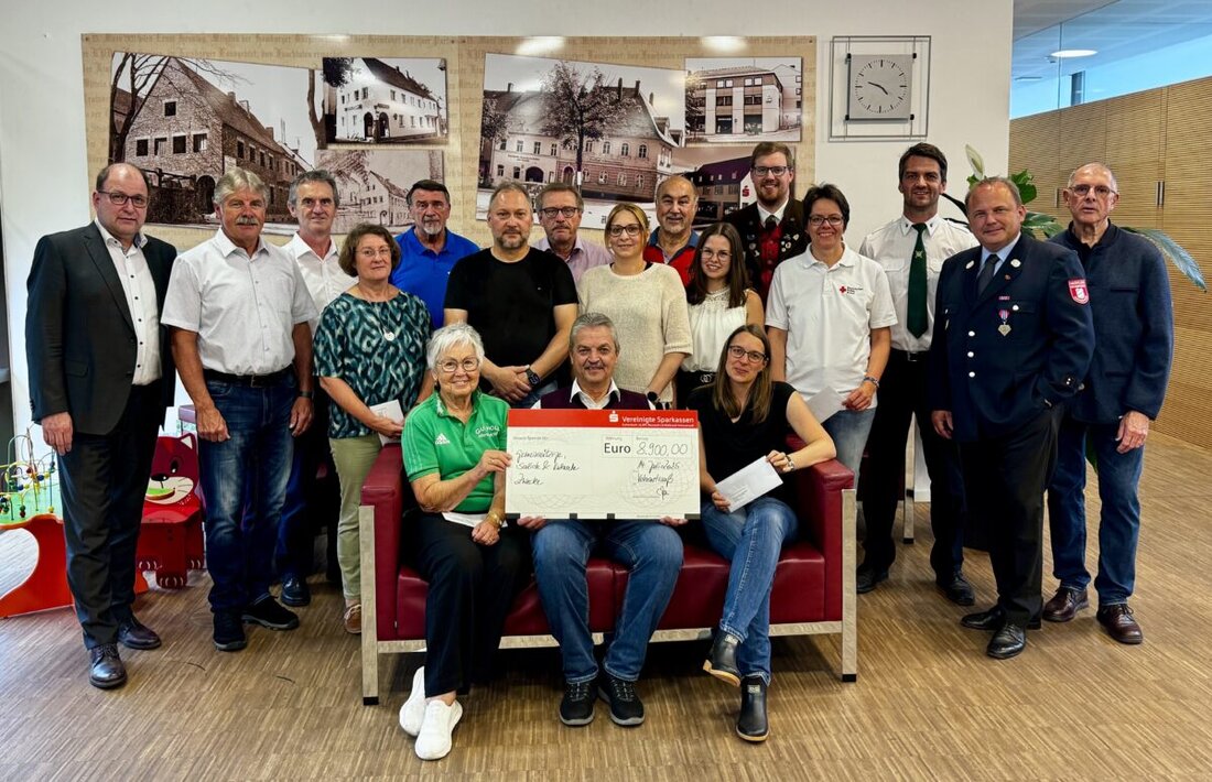 Vohenstrauß. Die Vereinigte Sparkassen überreichten eine Spende von 8.900 Euro an lokale Vereine und Organisationen. Die Mittel unterstützen soziale, kulturelle und gemeinnützige Zwecke in der Region.