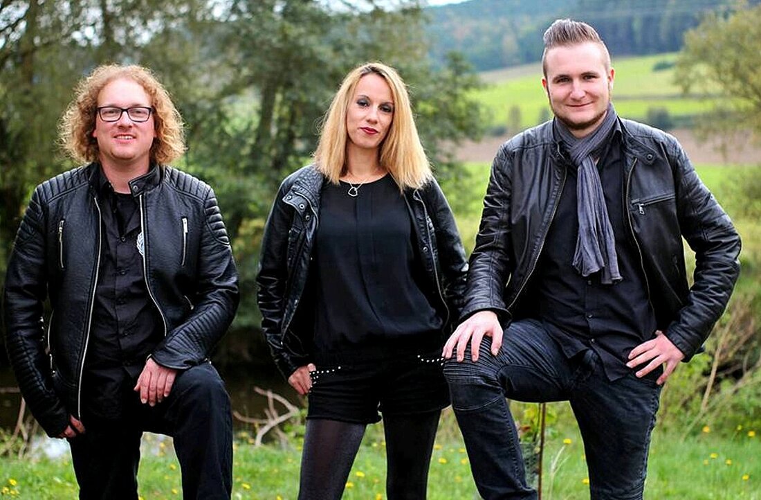 Rothenstadt. Von wegen „geruhsames Weihnachtsfest“… Auch an den Feiertagen ist im Rothenstädter Rockmusikclub „Salute“ etwas geboten. Nachdem am Heiligen Abend ganz normal geöffnet sein wird, steht am zweiten Weihnachtsfeiertag ab [&hellip;]