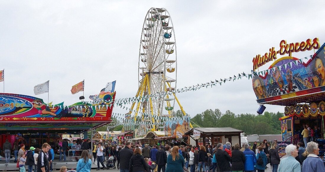 Weiden. Jahr für Jahr bietet das Volksfest in Weiden einen großen Vergnügungspark, kulinarische Köstlichkeiten sowie ein umfangreiches Programm. Von Freitag 11. August bis Sonntag 20. August geht das Weidener Volksfest 2017 [&hellip;]
