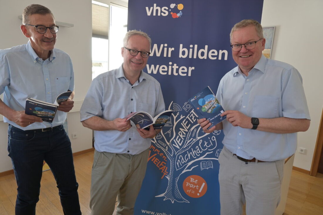 Amberg. Die vhs startet am 6. Oktober 2025 ins Herbst- und Wintersemester mit rund 250 Kursen, der Anmeldestart ist am 18. September 2025 ab 8.00 Uhr und empfohlen wird die Onlineanmeldung.