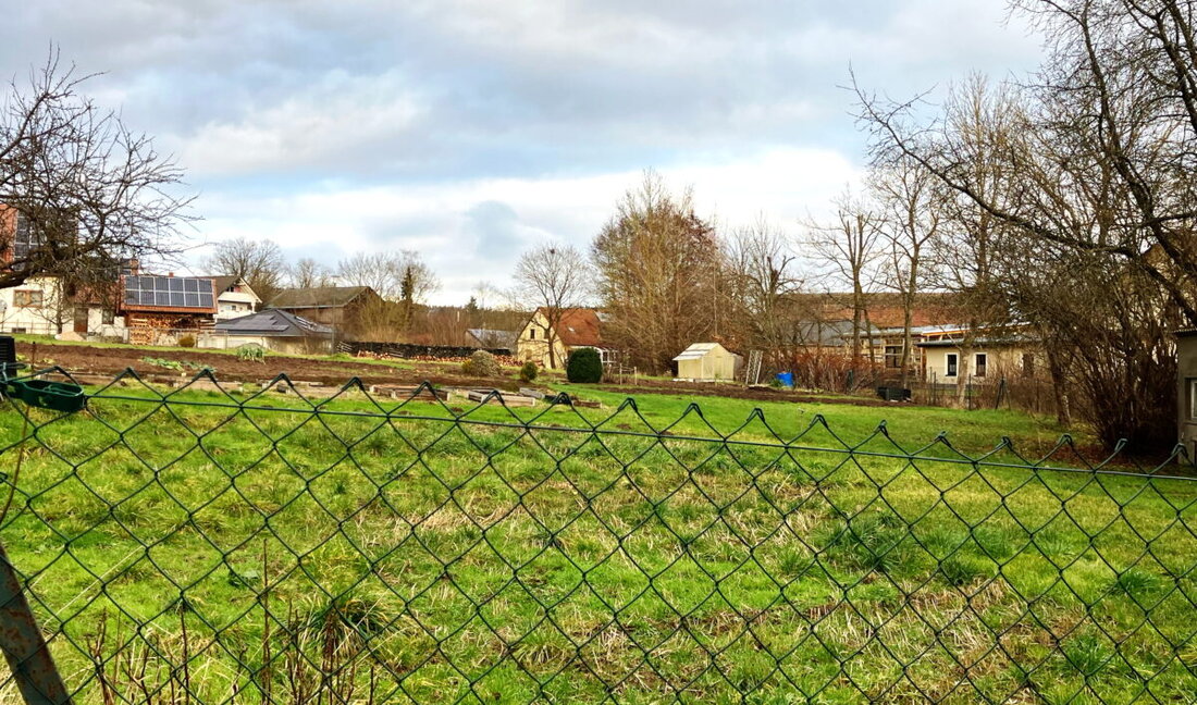 Vorbach. Die Gemeinde plant Naturstationen und einen Kräutergarten am Radweg Oberbibrach-Schlammersdorf, gefördert mit 60.000 Euro aus dem "Gütesiegel Heimatdorf". Ziel ist es, Besuchern die Vielfalt der Natur näherzubringen und einen verantwortungsvollen Umgang mit natürlichen Ressourcen zu vermitteln.