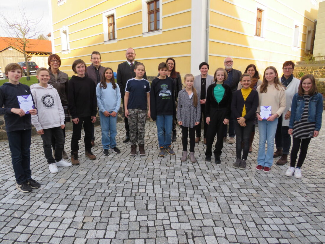 Parkstein. Am Mittwoch wurde beim Bezirksentscheid des 64. Vorlesewettbewerb des Deutschen Buchhandels die Sieger gesucht.