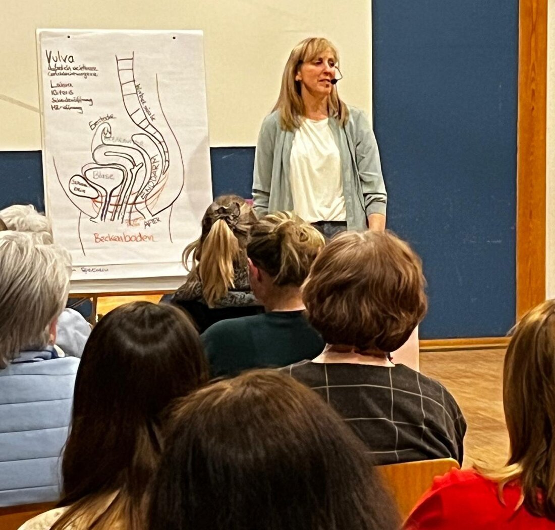 Weihern. Rund 60 Frauen folgten der Einladung des Katholischen Frauenkreises Weihern-Stein ins Dorfheim. Referentin Birgit Wilnauer erklärte Hormone und Beckenboden und gab praktische Tipps.