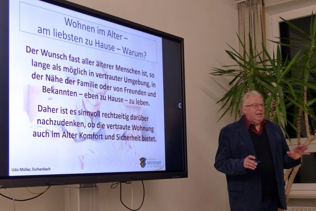 Schlammersdorf. Ein Vortrag zeigt Senioren, wie Wohnen im Alter sicher und barrierefrei gelingt. Wohnberater Udo Müller erklärt Hilfen, Umbauten und Förderungen – mit dem Ziel, Selbstständigkeit zu erhalten.