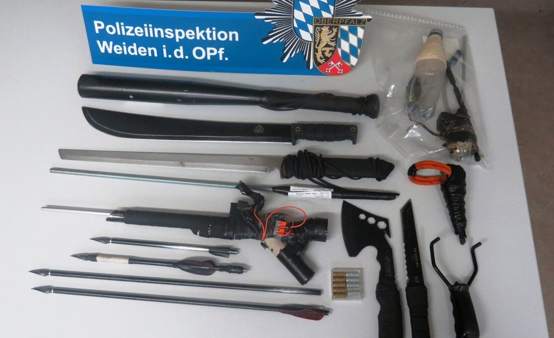 Weiden. Welche Ausmaße dieser Einsatz annehmen würde, ahnte zunächst keiner der Polizisten. Der Einsatz dauerte aber länger als erwartet.  Alles begann damit, dass mehrere Zeugen gestern Nachmittag einen Mann bei der [&hellip;]