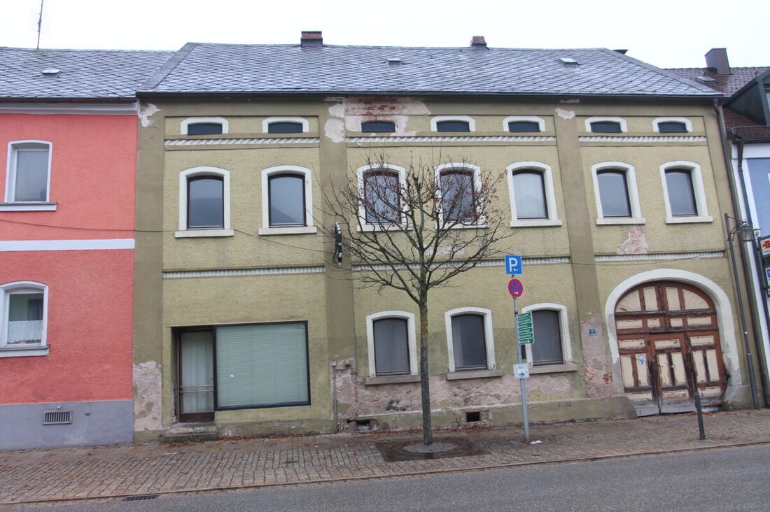 Waidhaus. In Waidhaus und den Ortsteilen ist in diesem Jahr wieder viel geschehen. Auch 2025 hat die Kommune Großprojekte im Visier. All das verdeutlicht Markus Bauriedl in der Bürgerversammlung im Rathaus. 