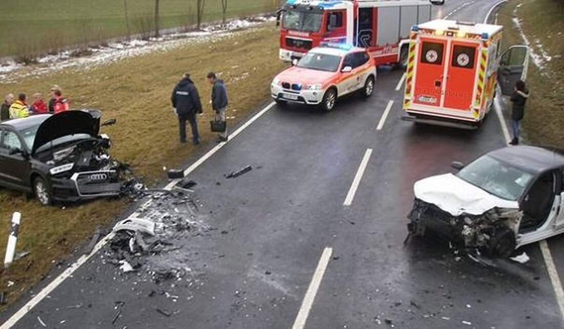 Leonberg. Zu einem Frontalzusammenstoß kam es heute Mittag auf der Mitterteicher Umgehung, der B299 bei Leonberg. Der Unfall ging für die beiden beteiligten Frauen glimpflicher aus als das Schadensbild es [&hellip;]