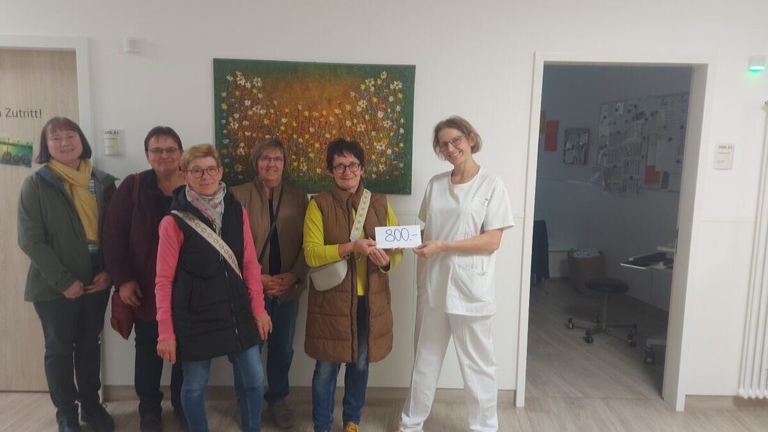 Weiden. Der Katholische Frauenbund Waldthurn spendete 800 Euro an die Palliativstation des Klinikums Weiden, Erlös stammt vom Verkauf von Kräuterbuschen.