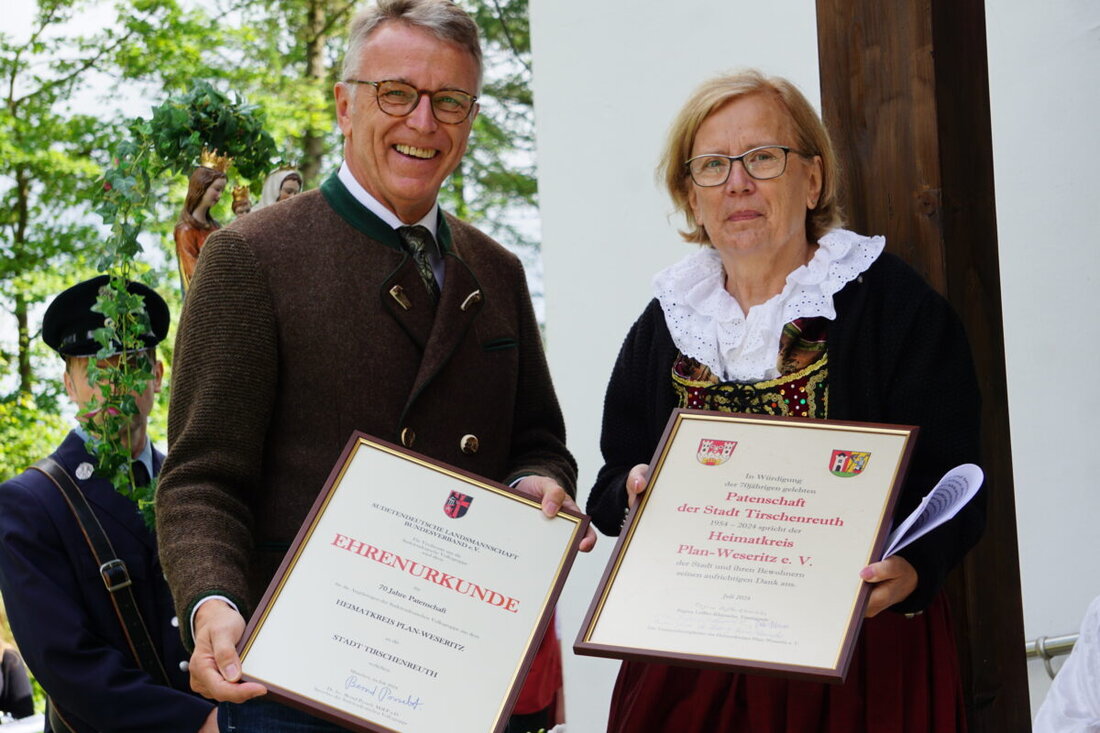 Tirschenreuth. Der Heimatkreis Plan-Weseritz e.V. lädt am 26. und 27. Juli 2025 zu Wallfahrten und dem St.-Anna-Fest in Tschechien ein. Veranstaltungen umfassen Gottesdienste, eine Totenehrung und ein Höhenfeuer.