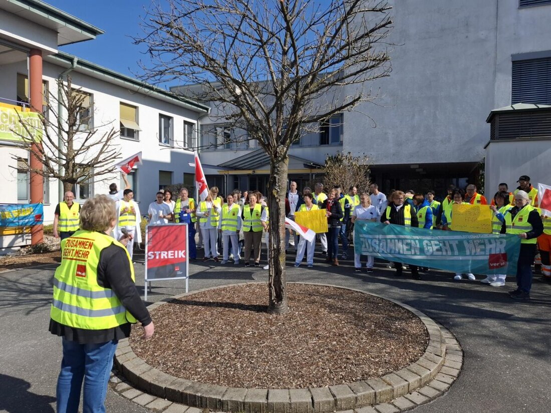 Weiden. Beschäftigte in Kemnath streiken für bessere Arbeitsbedingungen und Lohn unter ver.di-Aufruf; Tarifforderungen beinhalten u.a. 8% mehr Gehalt. Verhandlungen in Potsdam noch ohne Ergebnis, weitere Streiks angekündigt.