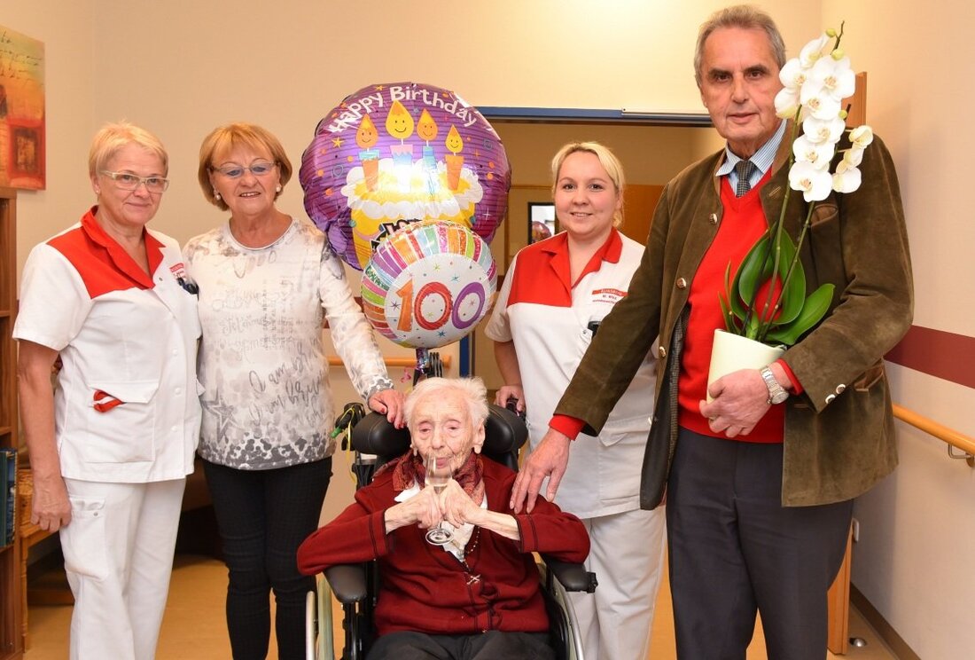 Weiden. Barbara Paulus feiert einen seltenen Geburtstag: 100 Jahre ist die Jubilarin geworden.  Von Jürgen Wilke Barbara Paulus, geborene Schwabl, feierte im Weidener Seniorenheim Kursana Domizil, Haus St. Josef, dieses [&hellip;]