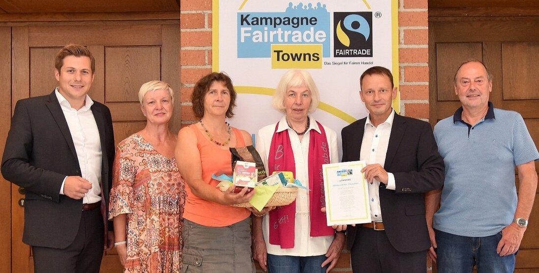Weiden. Weiden ist und bleibt weiterhin „Fairtrade-Town“. Was die Stadt tut, damit das so bleibt.  Von Jürgen Wilke  Als „Fairer Handel“ (englisch: fair trade) wird ein kontrollierter Handel bezeichnet, bei [&hellip;]