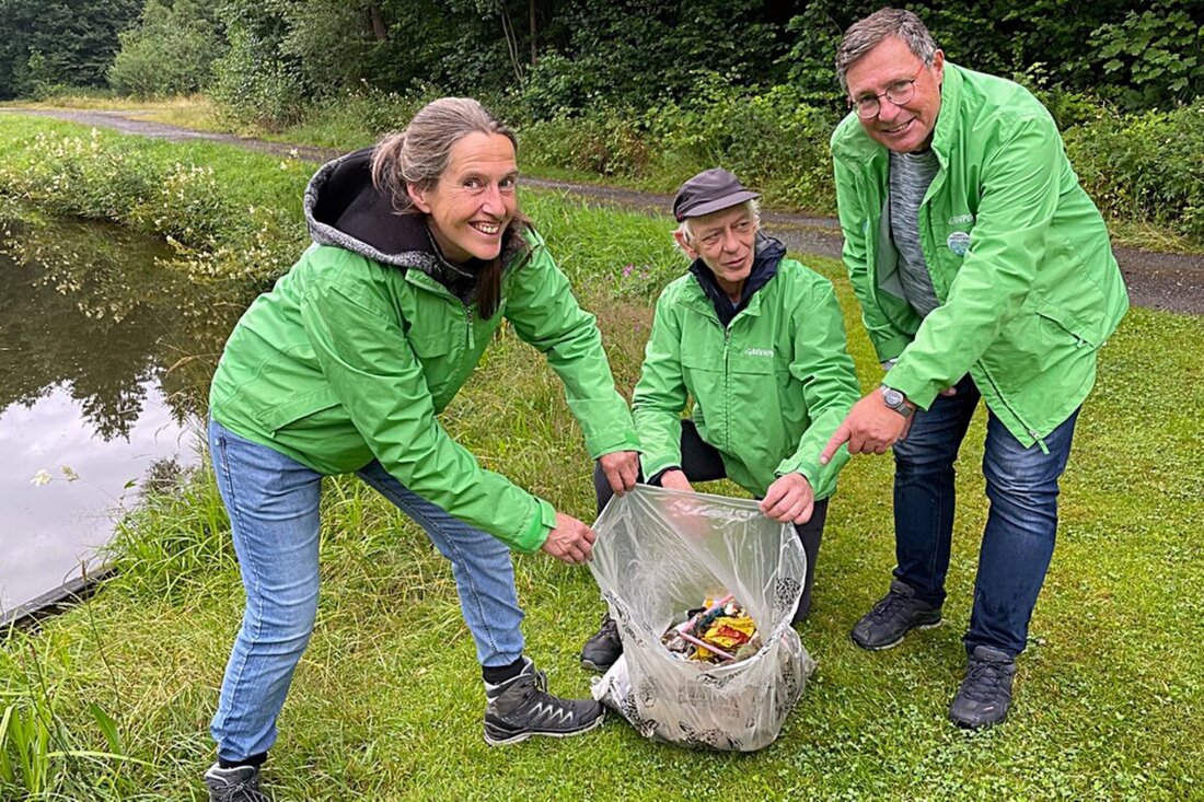 Weiden. Sonntagsdienst: Gemeinsam aufräumen – gemeinsam ein Zeichen setzen, so hieß es letzten Sonntag. Greenpeace Weiden organisierte im Rahmen des ersten bundesweiten Greenpeace Clean Up Days eine Aktion gegen die zunehmende Vermüllung unserer Umwelt.