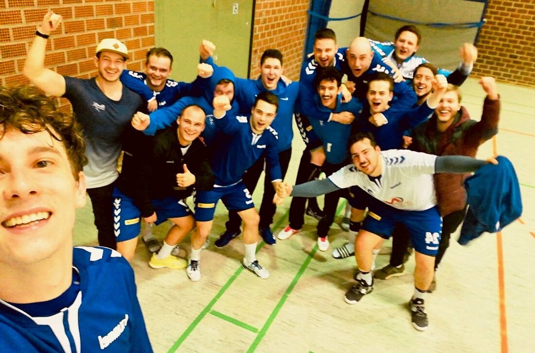 Weiden. Mit 31:29 besiegen die Herren des HC Weiden die bislang sieglosen Gäste des Neunburg. Dabei waren die Neunburger ein stärkerer Gegner als es ihr letzter Platz vermuten ließe. Dementsprechend [&hellip;]