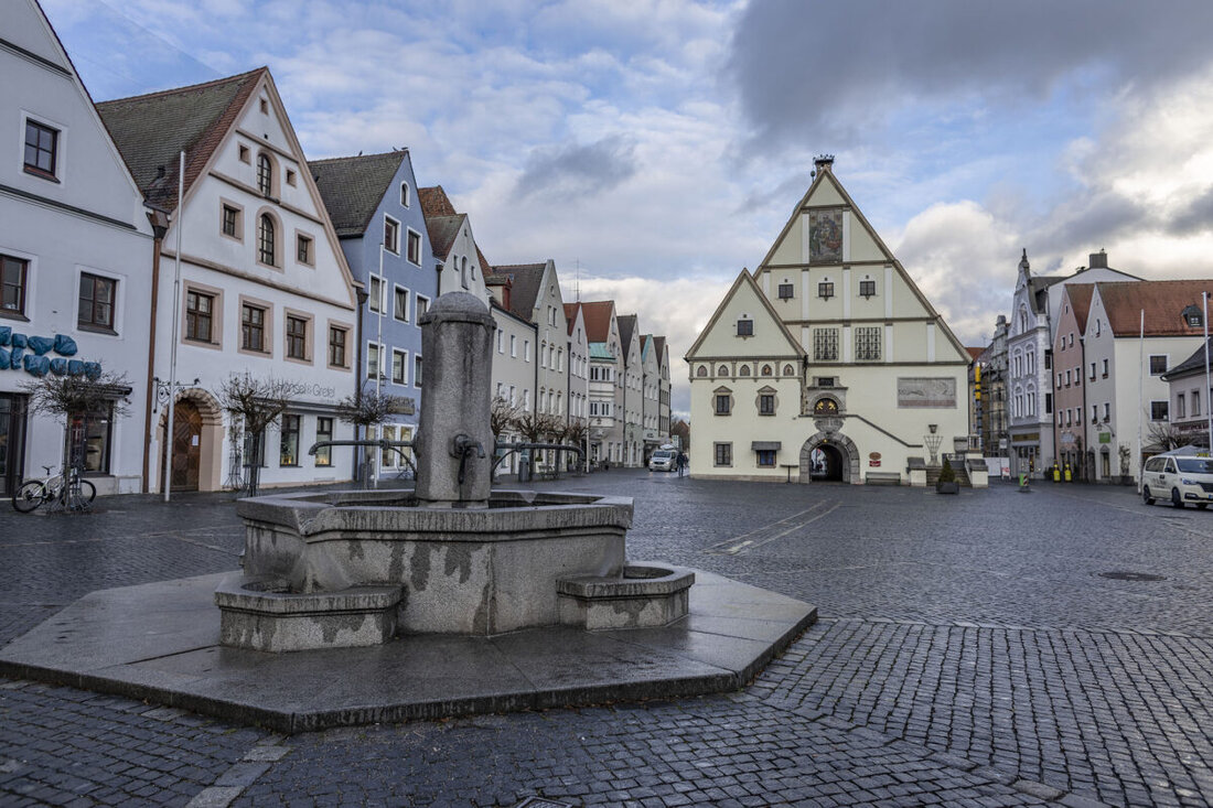 Weiden. Der traditionelle "Mittfastenmarkt" am kommenden Sonntag muss aufgrund der kurzfristig geänderten Rechtslage abgesagt werden.