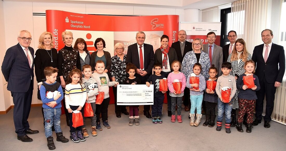 Weiden. Die Sparkasse Oberpfalz Nord spendete insgesamt 14.700 Euro an Weidener Kindergärten, Horte und Schulen sowie die Einrichtungen Donum Vitae, Dornrose und das Frauenhaus. Damit Ideen und Projekte in der [&hellip;]