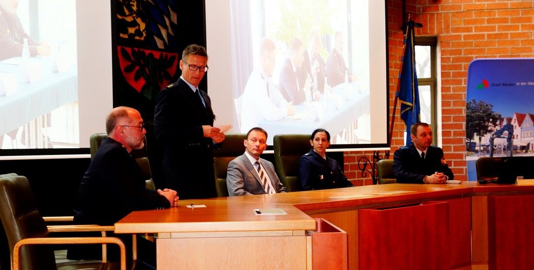 Weiden. Die Stadt Weiden ist eine sichere Stadt. Dennoch haben gerade ältere Bürger das Bedürfnis, ihre subjektive Sicherheit zu stärken. Das Projekt Senioren Sicherheit Weiden (senSiwen) schult daher seit 2013 [&hellip;]