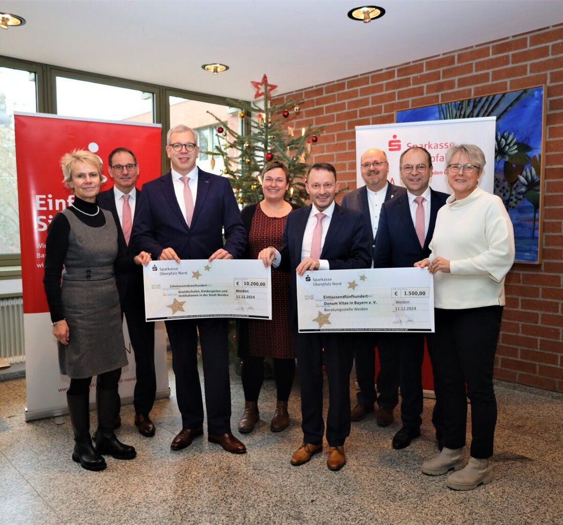 Weiden. Sparkasse Oberpfalz Nord spendet 11.700 Euro an Bildungs- und Sozialeinrichtungen in Weiden, betont die Bedeutung von Kinderbetreuung und sozialem Engagement.