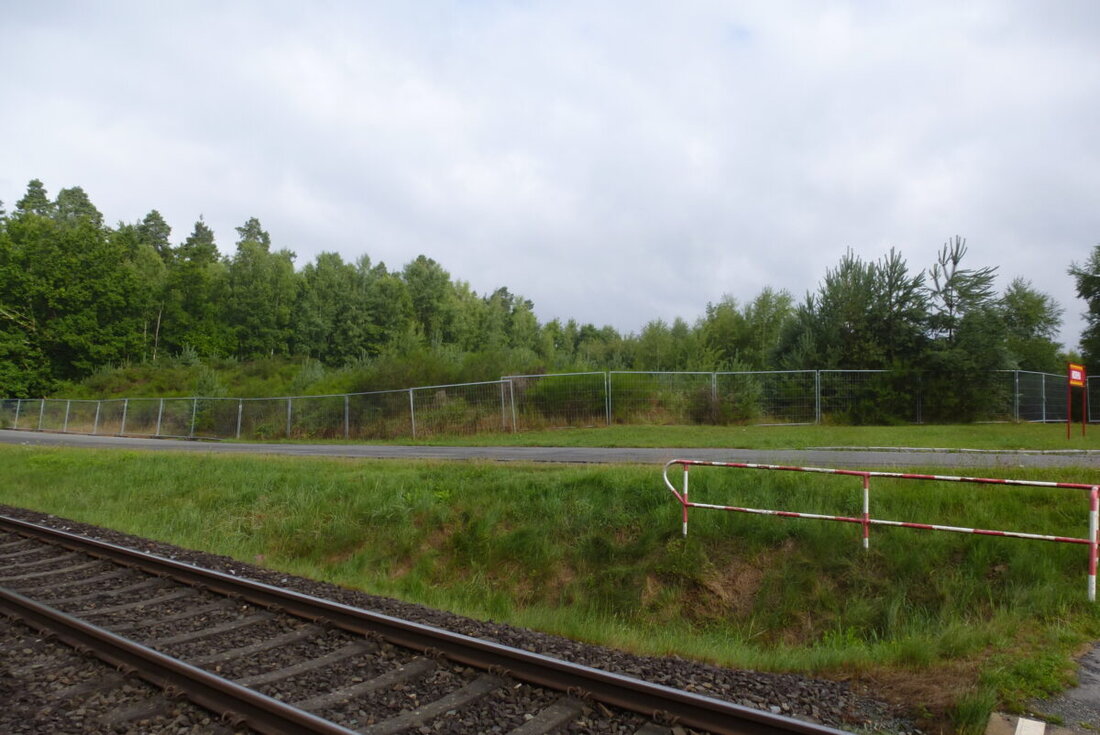 Weiherhammer. Der Gemeinderat genehmigt einstimmig einen Mountainbike-Parcours der TSG Mantel-Weiherhammer und beschließt die Anschaffung von 100 Barbara-Medaillen für 16.898 Euro. Auch die Sanierung der Friedhofsmauer wird mit 25.937 Euro unterstützt.