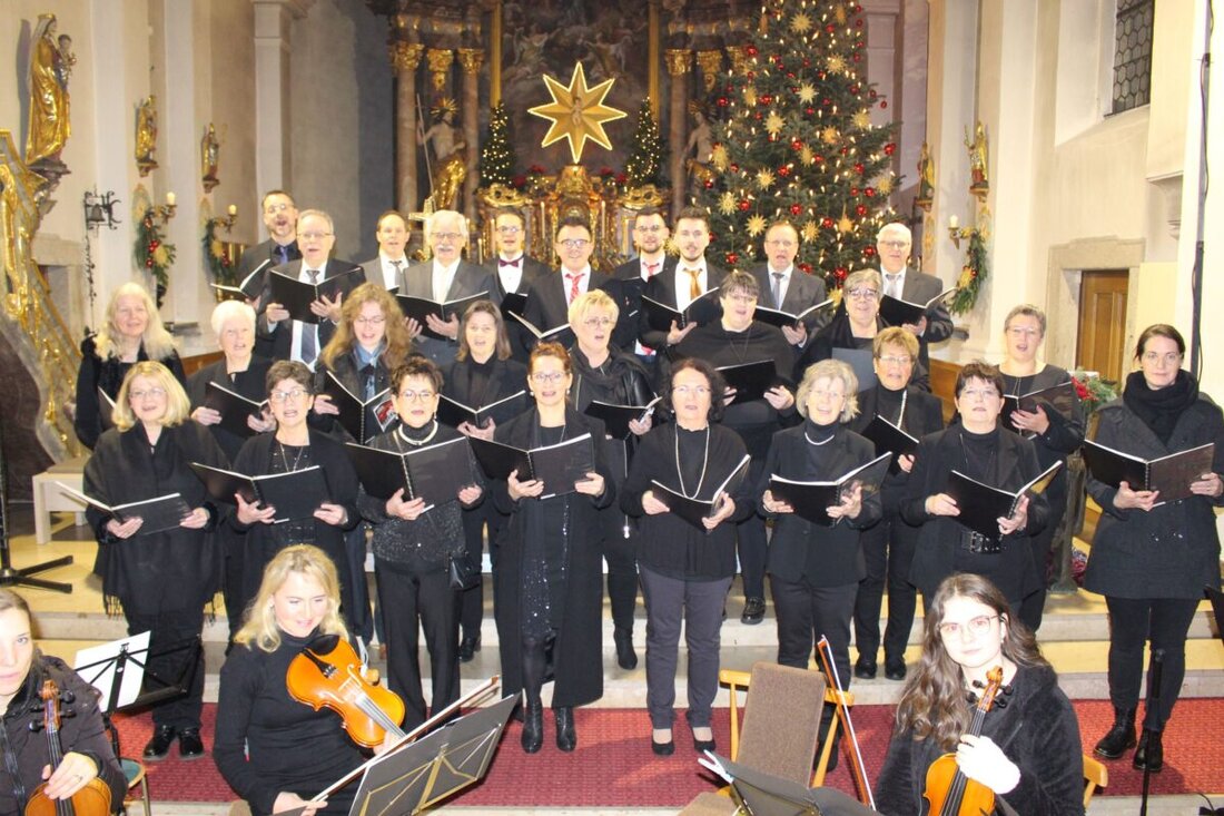 Erbendorf. Am Donnerstag lädt die Kirchenmusik Erbendorf um 19 Uhr zu einem Weihnachtskonzert ein, bei dem ein vielfältiges Programm aus Chor- und Instrumentalstücken präsentiert wird. 