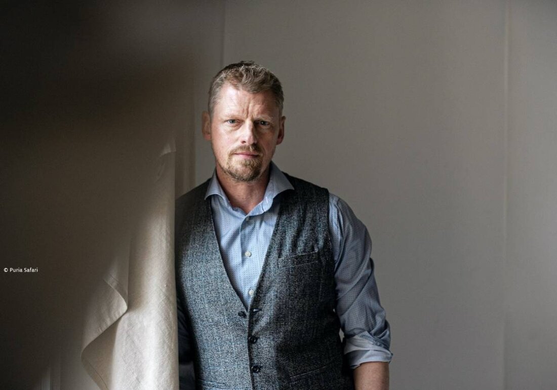 Amberg.
Die Stadtbibliothek Amberg lädt in Amberg, Stadtbibliothek zu einer literarisch-musikalischen Weihnachtslesung mit berührenden Geschichten und schillernden Harfenklängen ein, die den Advent stimmungsvoll feiern lässt.
Wer dabei sein will, sichert sein Ticket bequem über okticket.de.