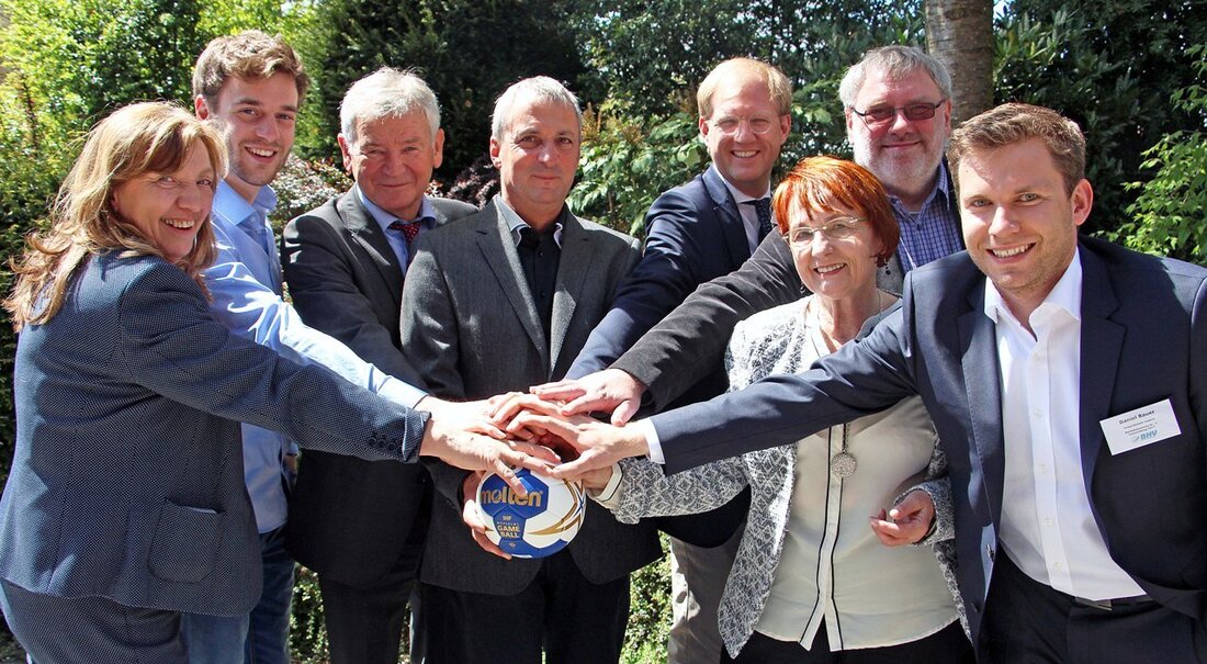Neunkirchen/Rain. Der Handballsport in Weiden und in Bayern ist in den letzten Jahrzehnten mit dem Namen Ernst Werner eng verknüpft. Ob als Trainer beim HC Weiden oder als Funktionär im [&hellip;]