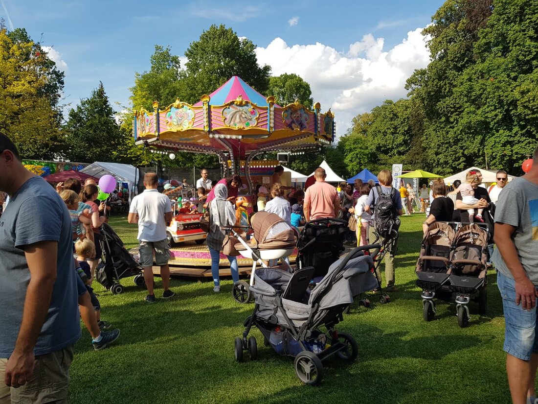 Weiden. Auf Anordnung der Bayerischen Staatsregierung dürfen bis zum 31.08.2020 keine Großveranstaltungen stattfinden. Deshalb muss das beliebte Kinderbürgerfest am 19.07.2020 leider ersatzlos ausfallen. Zunächst hatten die Verantwortlichen der Stadt und [&hellip;]