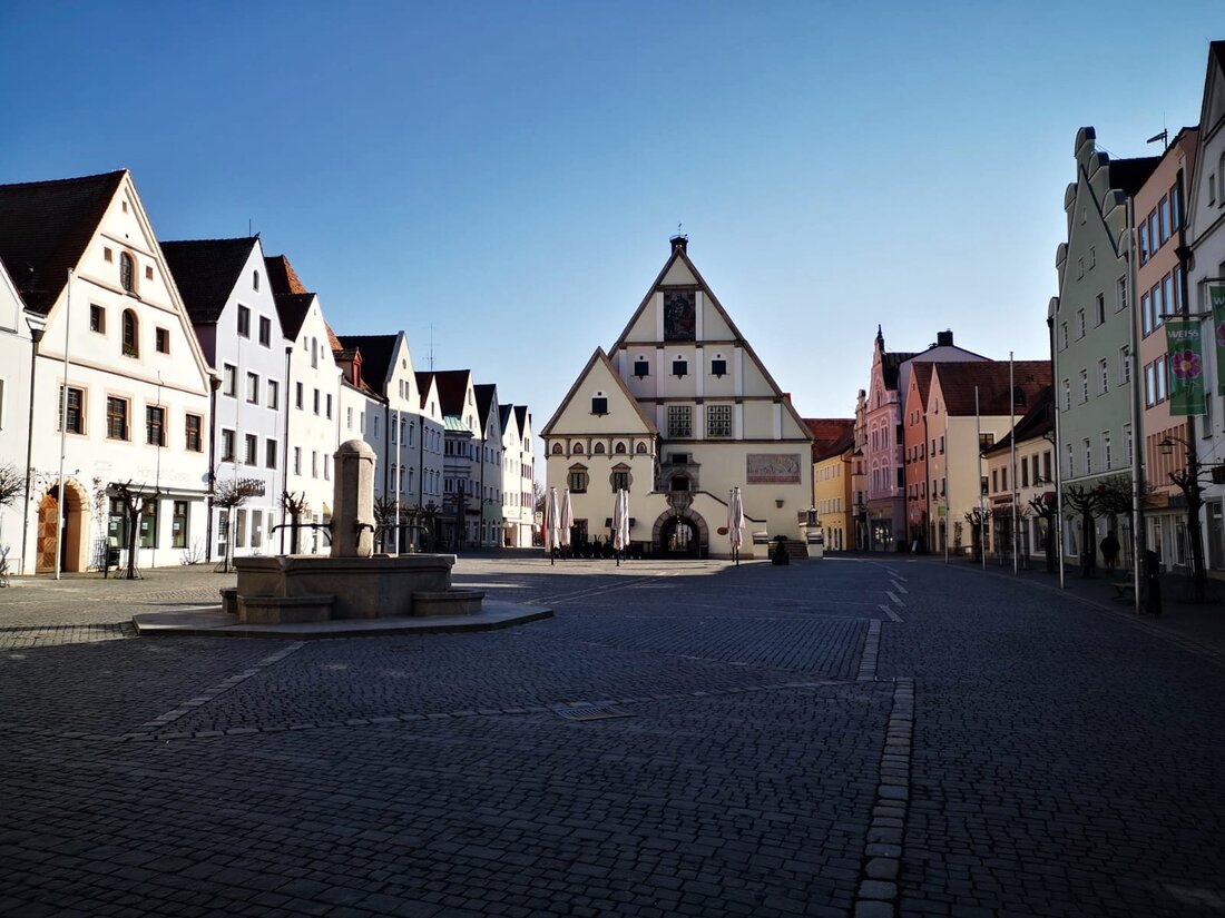 Weiden. Wie die Stadt Weiden mitteilt, wird aktuell die Möglichkeit geprüft, ob man den Gastronomen die Sondernutzungsgebühren erlassen könnte. Zuvor hatte es Kritik gegeben. Die Stadt war kritisiert worden, weil [&hellip;]