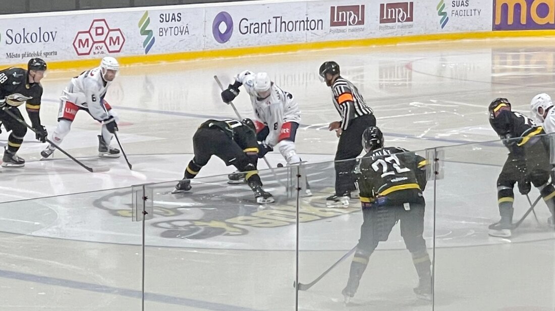 Sokolov. Die Blue Devils Weiden verlieren das Testspiel beim HC Banik Sokolov mit zwei zu drei nach Penaltyschießen und kassieren ihre erste Niederlage der Vorbereitung.