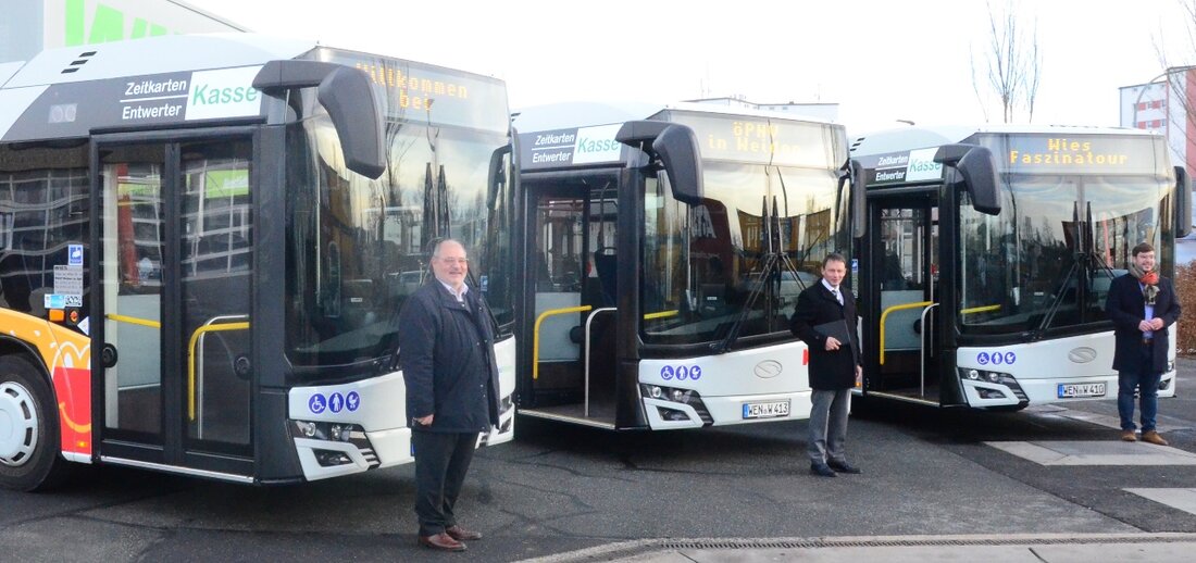 Weiden. Kürzlich luden Wolfgang Wies, Inhaber der Fa. Wies Faszinatour und Juniorchef Maximilian Wies auf ihr Betriebsgelände in der Oskar-von-Miller Straße. Zusammen mit Oberbürgermeister Jens Meyer stellten sie die neu [&hellip;]